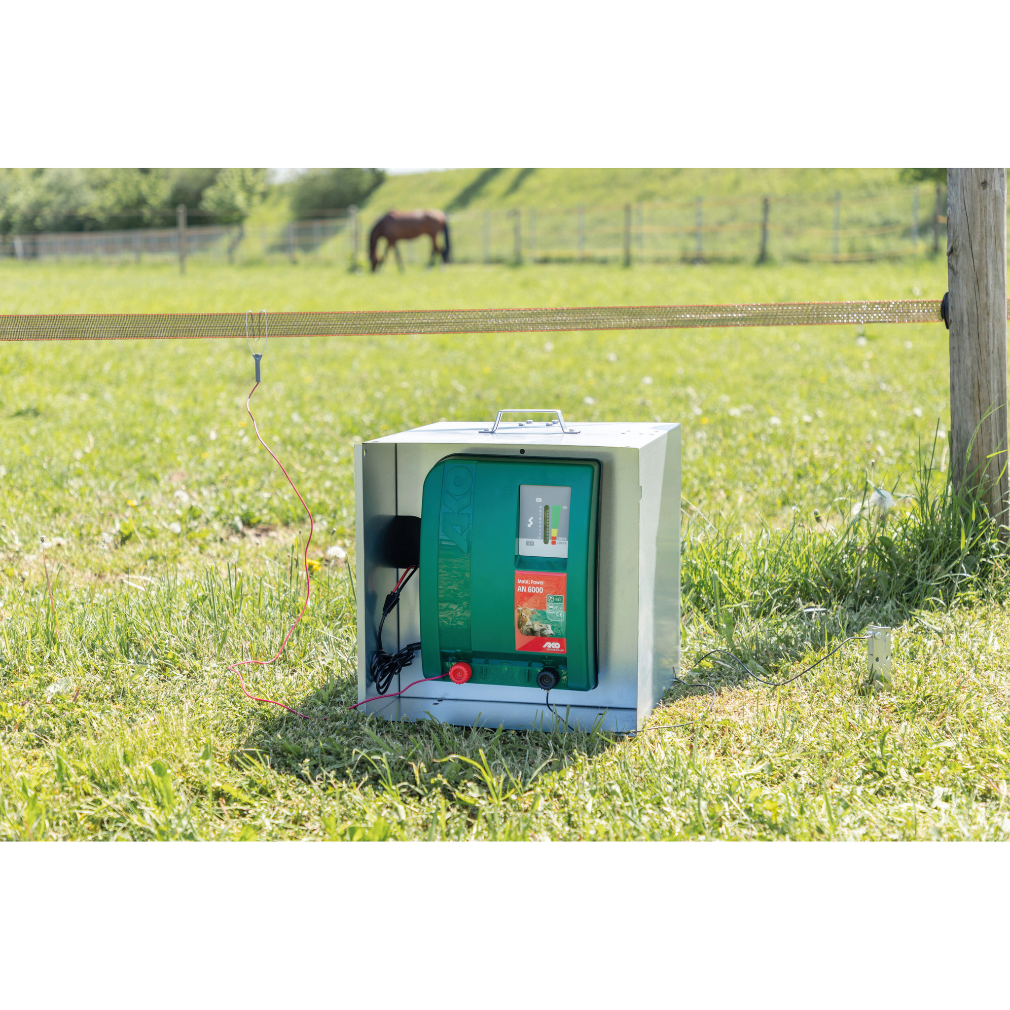 Komplettset Pferde Elektrozaun für 230 Volt Pferdeweiden - FenceMaste Komplettset Pferde Elektrozaun für 230 Volt Pferdeweiden - FenceMaste
